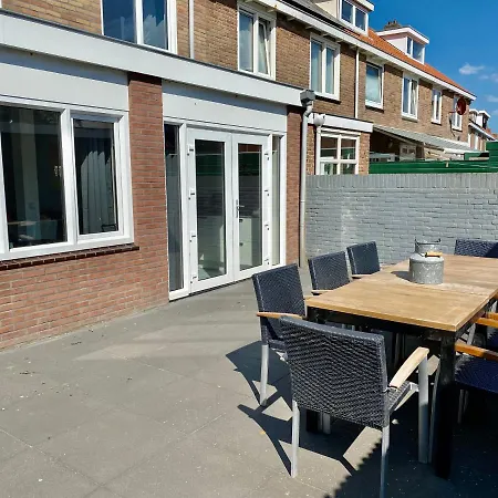 Wohnhaus Fuer 8 Personen