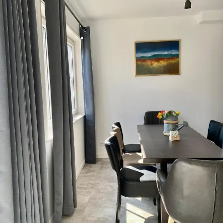 Wohnhaus Fuer 8 Personen Tatil Evi