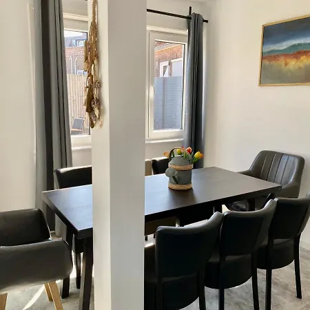 Wohnhaus Fuer 8 Personen *