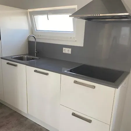 Wohnhaus Fuer 8 Personen بيت للعطل